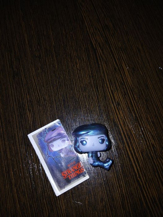 обменяю робин на какую то другую фигурку из этой коллекции