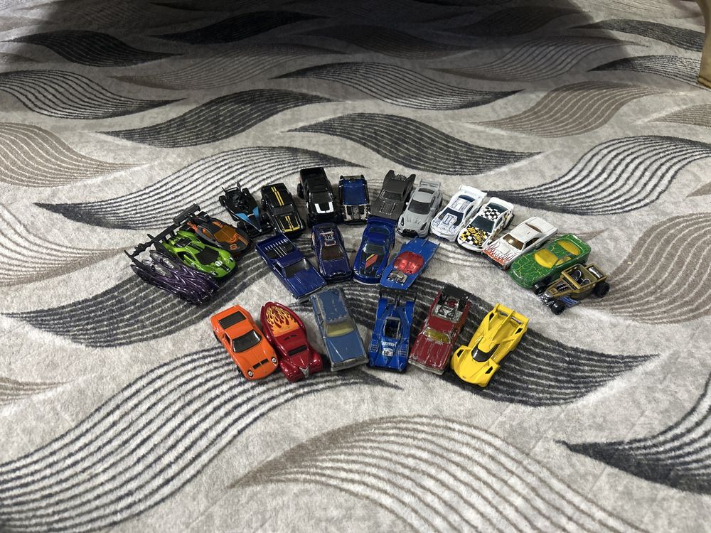 Hot wheels коли.     .