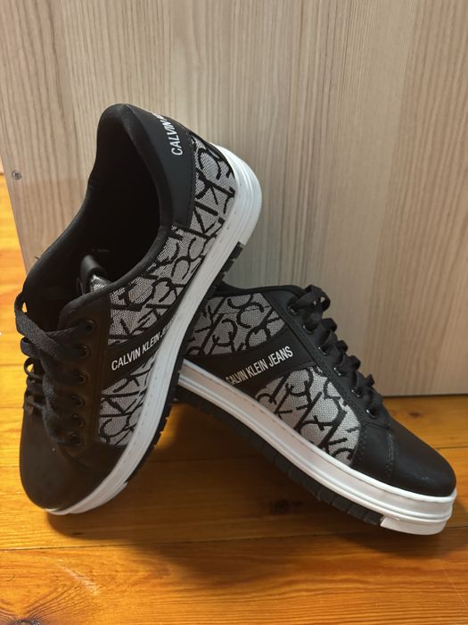 Мъжки маратонки 43