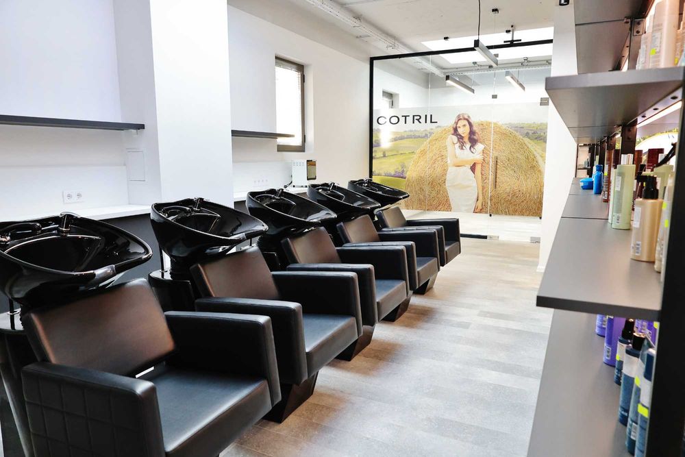 Дава се под наем  в София, Банишора -  кв.м за 306 € - Снимка #1