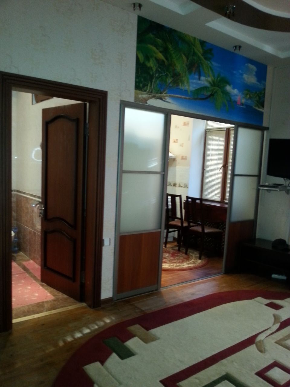 Продам квартиру 2/2/4 метро Айбек