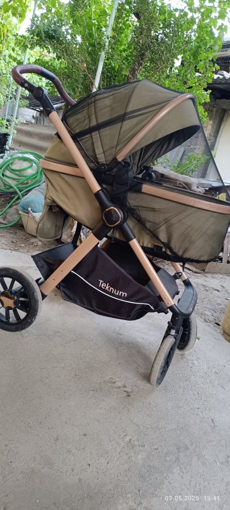 Срочно продается коляска 3в1