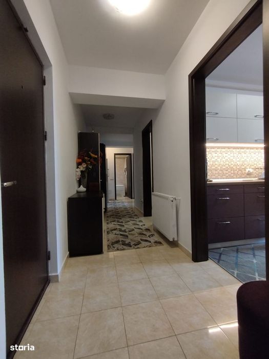 Apartament 3 camere|2 bai|curte proprie|loc parcare subteran