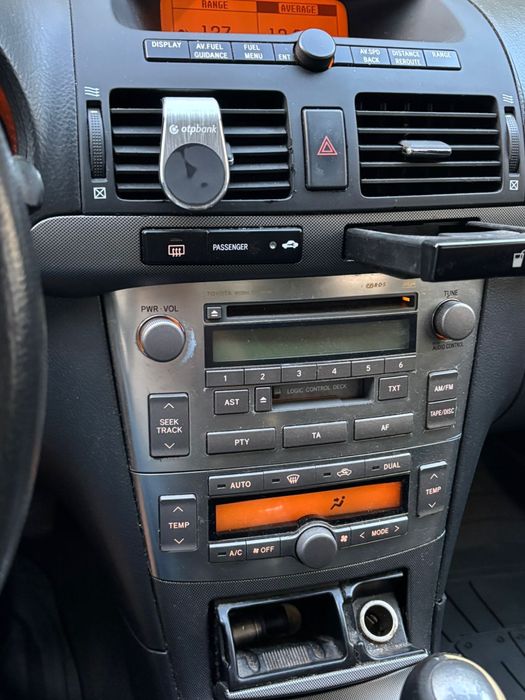 Toyota Avensis 2.0 D-4D | 2006 | Euro 4 | 235.000 km | București