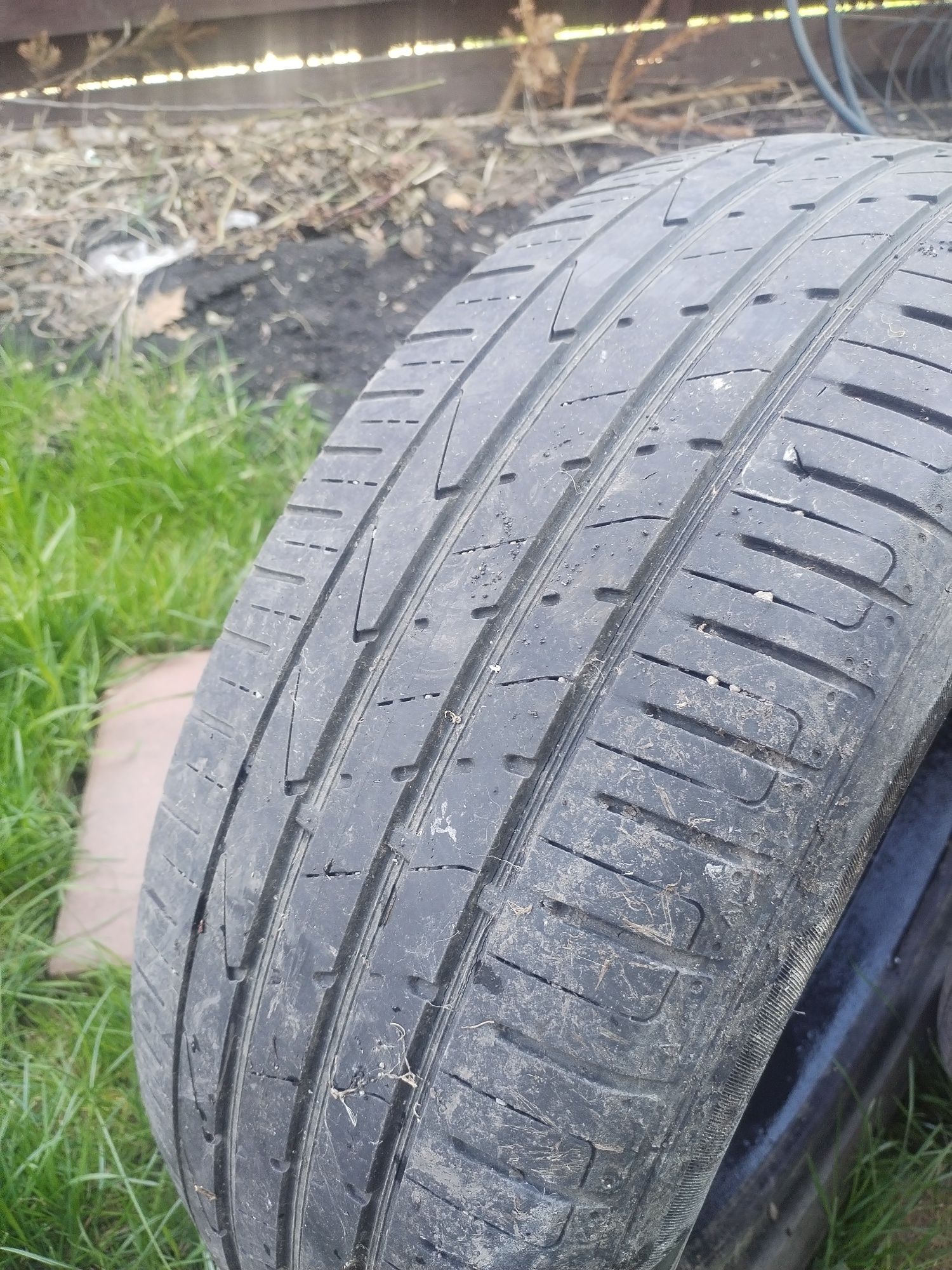 Vand anvelope vara 225/55/18 SUV