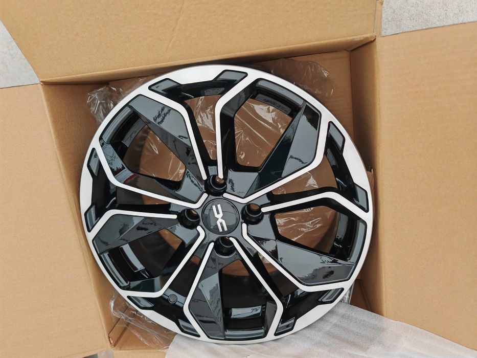 Vand jante de aliaj pentru Dacia pe 16 marca Silver line