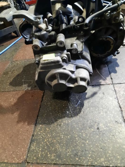 Cutie viteze manuala 6+1trepte vw golf 5 1.9tdi passat b6 touran 1.9td