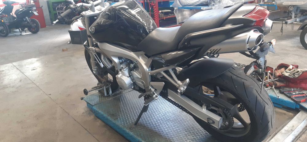 Мотоциклет Ямаха ФЗ-6(Yamaha FZ6)-600 на части