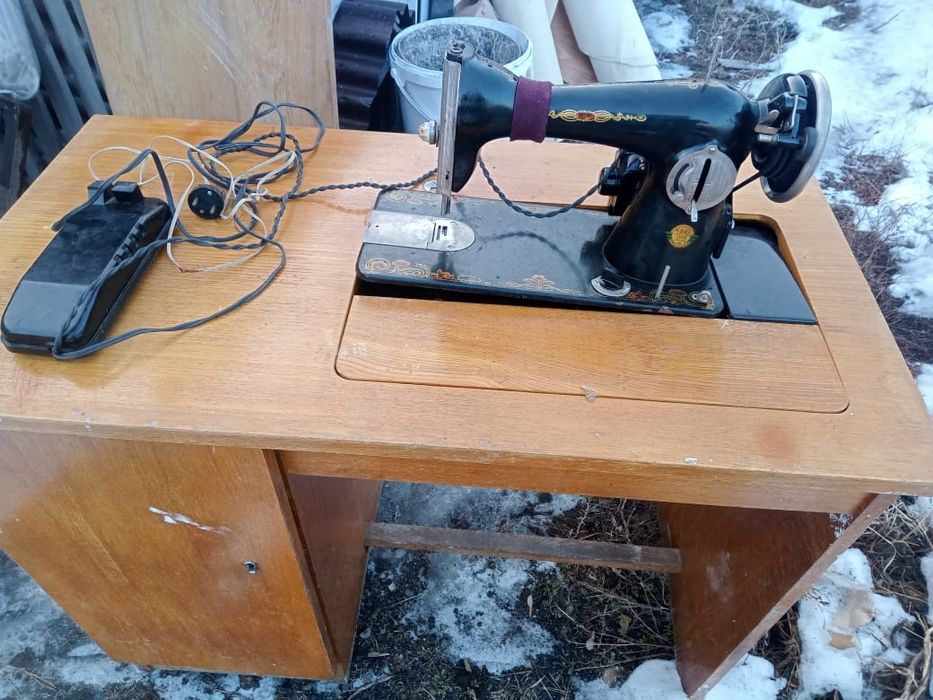 Продается швейная машина б/у