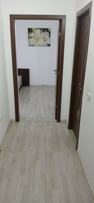 Închiriez garsoniera