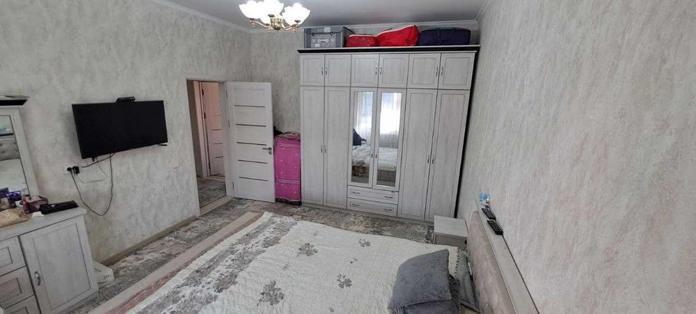 Яшнобод туманида 4 хонали уй сотилади.