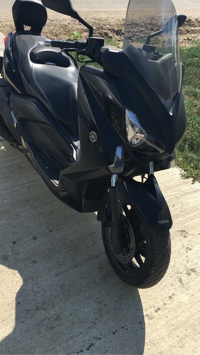 Vand scuter Yamaha XMAX 400