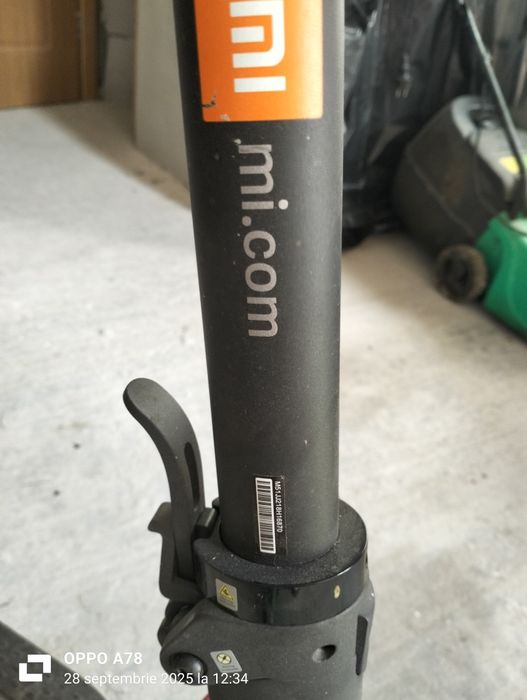 Vând trotinetă Xiaomi Mi