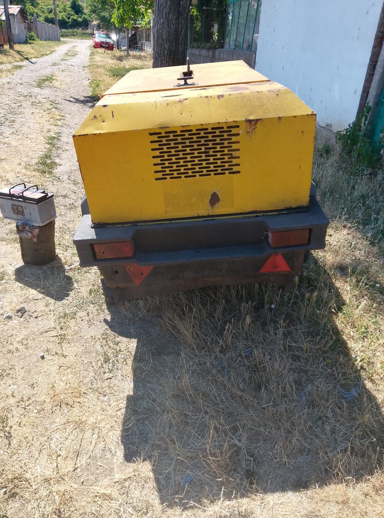Компресор с двигател