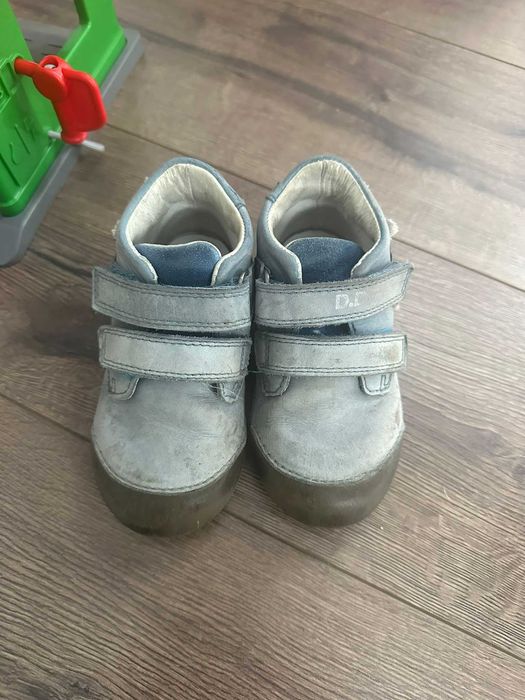 Детски обувки и пантофи