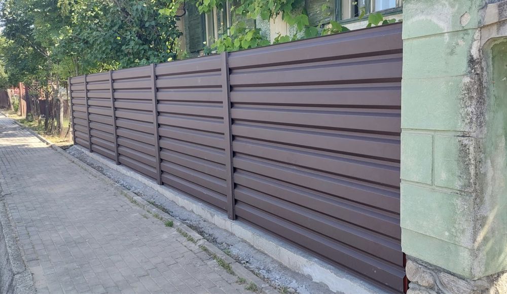 Gard din tabla cutata Viking, model T35 fatada, vopsita electrostatic