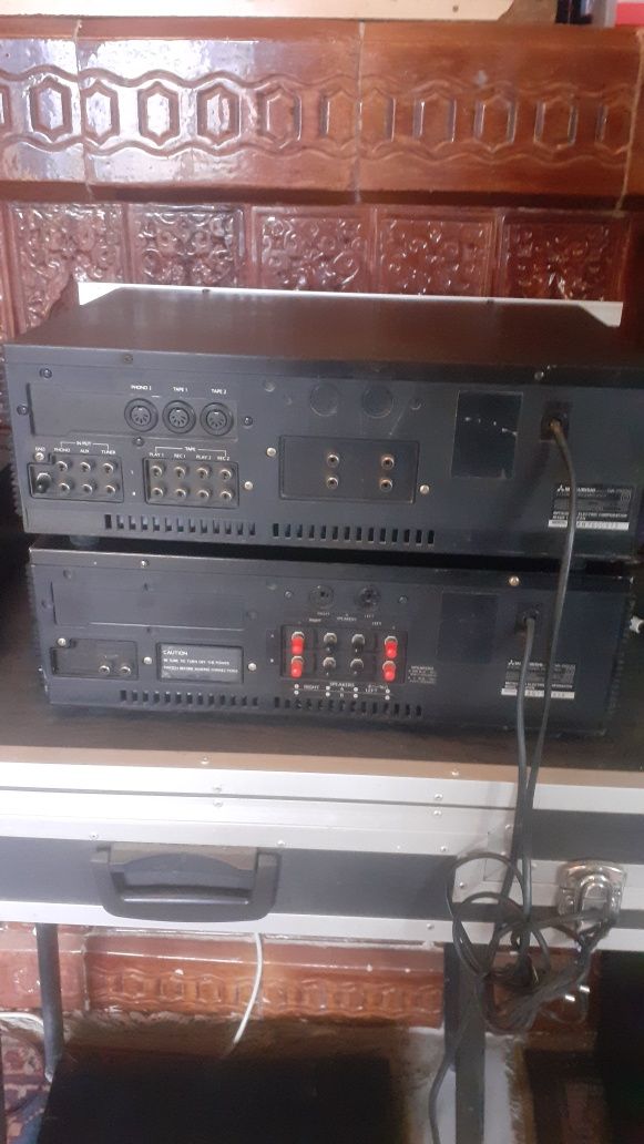 Linie Mitsubishi pretabil birou (akai sony)