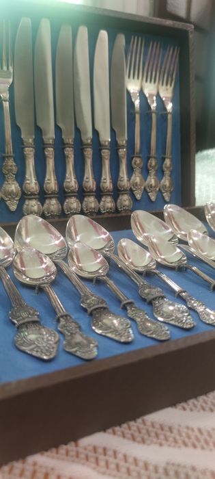 Старинен Аристократичен Руски Комплект Прибори за Хранене