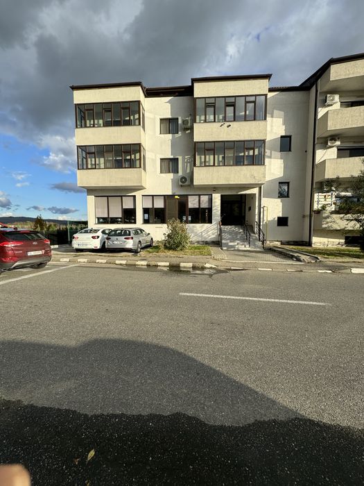 Spatiu comercial de inchiriat / depozit / hala