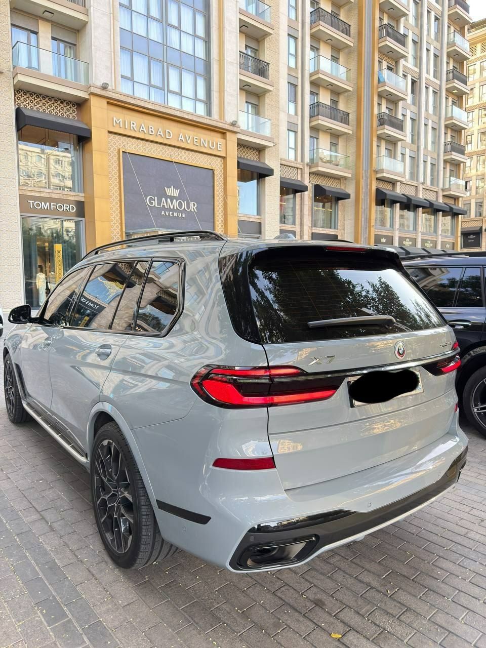 Bmw X7 2023 года