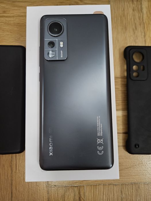 Смарт телефон Xiaomi 12 Gray 256gb памет 8gb RAM 5G С две сим карти. Т