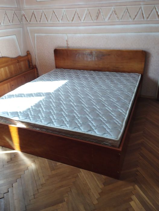 Спалня с Нов матрак 1.90 см на 1.60см