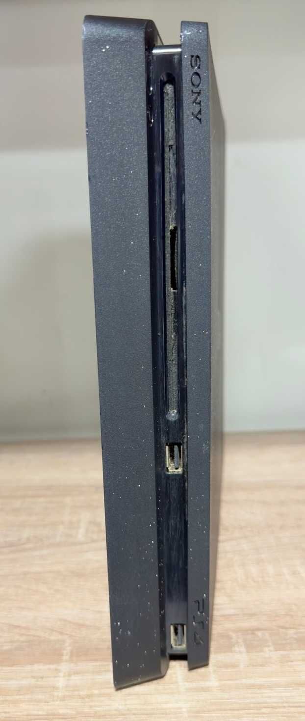 Sony Playstation 4+джойстик 1000гб