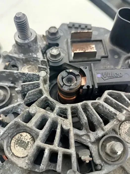 Alternator Valeo vw Golf 7/T-ROC/Polo 6C /Audi A1/A3/Q2 cod 04E903015