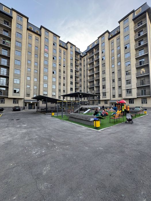 Продается 2 квартире по цене 1 к Куйлюк массив 5