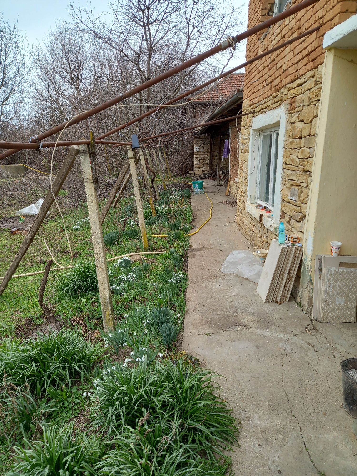 Продавам си къщата в село Обединение