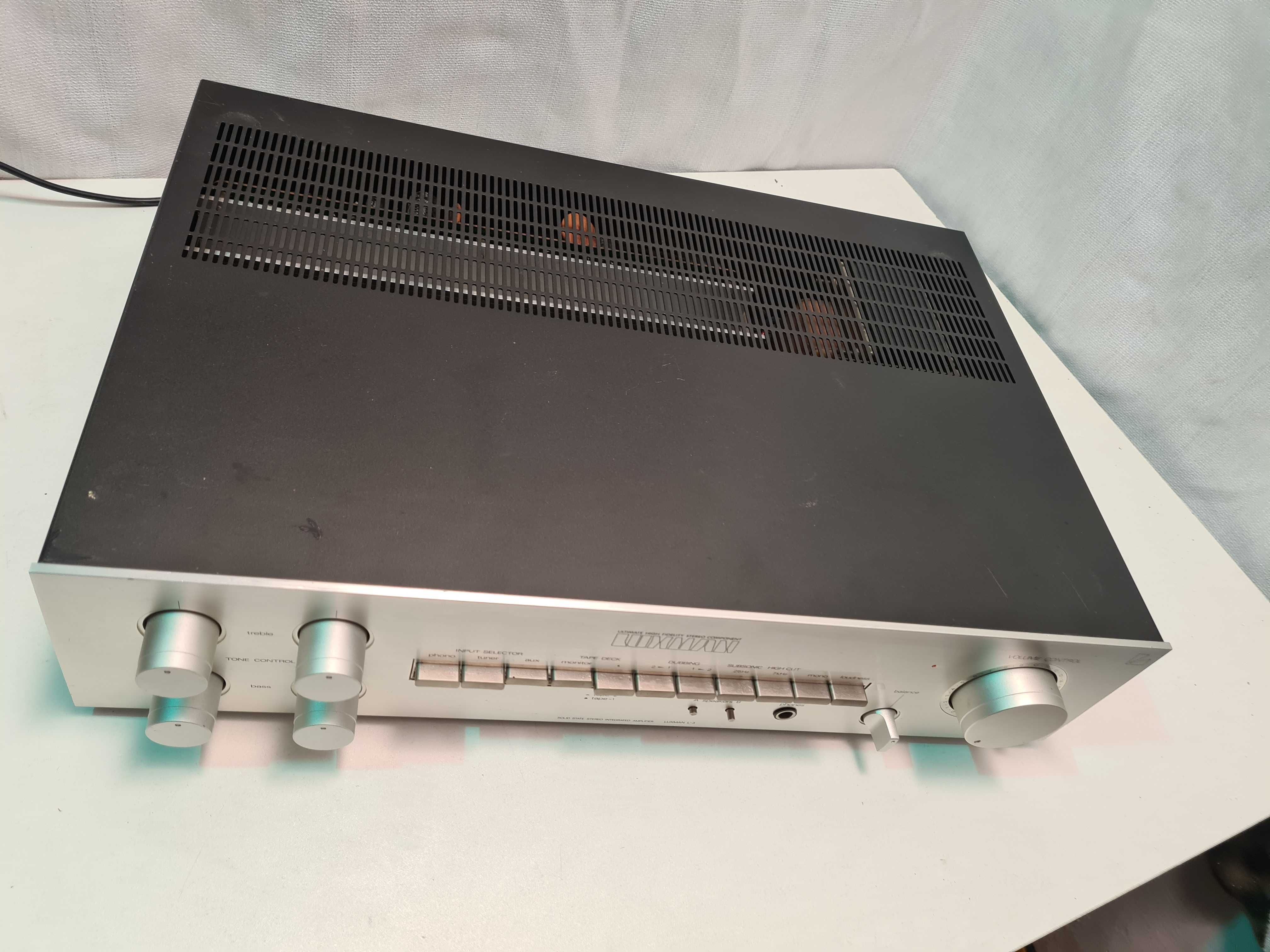 Statie Amplificator Luxman L3 2 x 42W