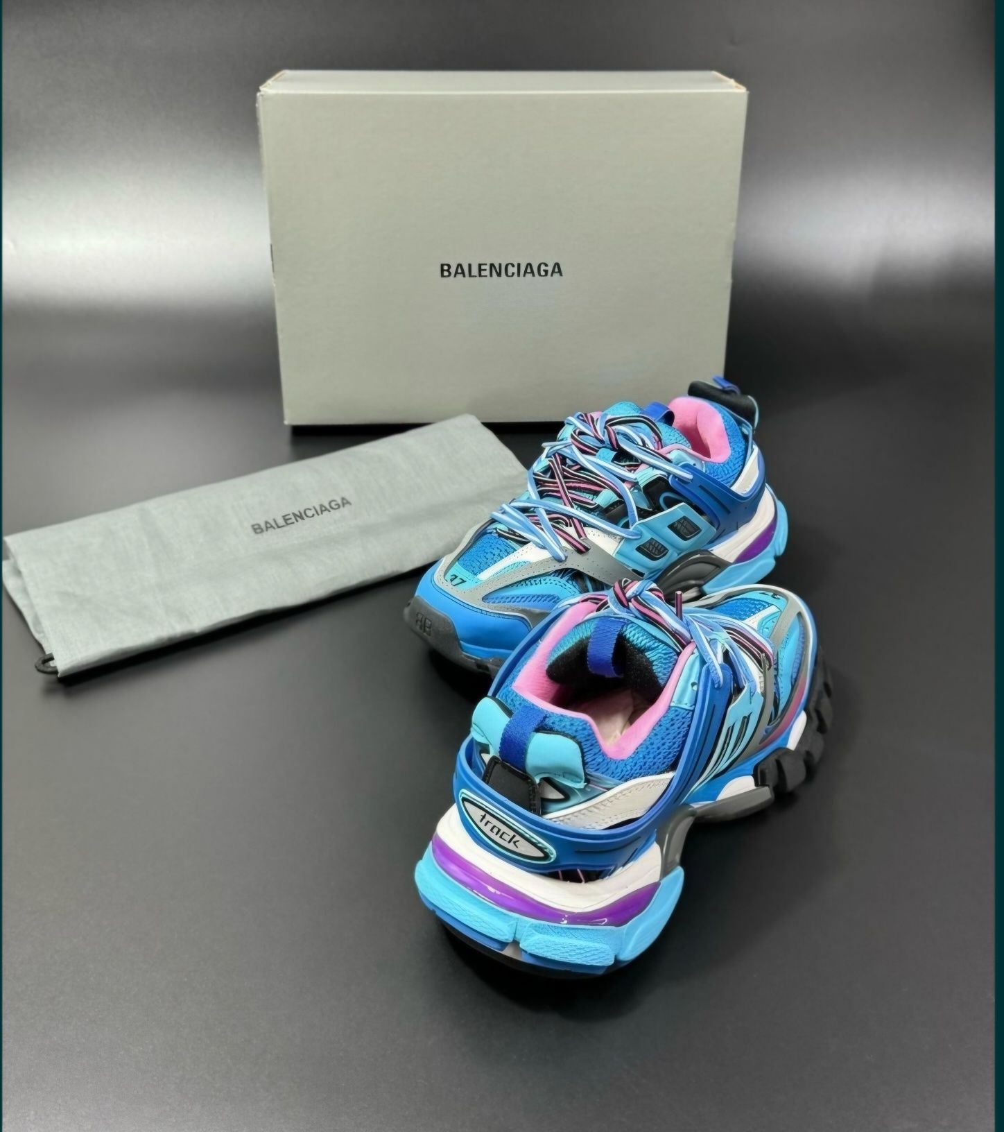 Дамски Balenciaga truck