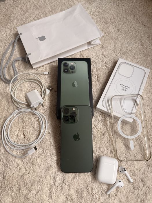 Vând Apple iPhone 13 Pro 512 GB împreună cu accesoriile din imagini