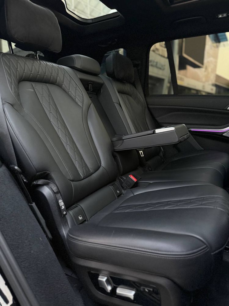 BMW X7 M50i (Restyling)
