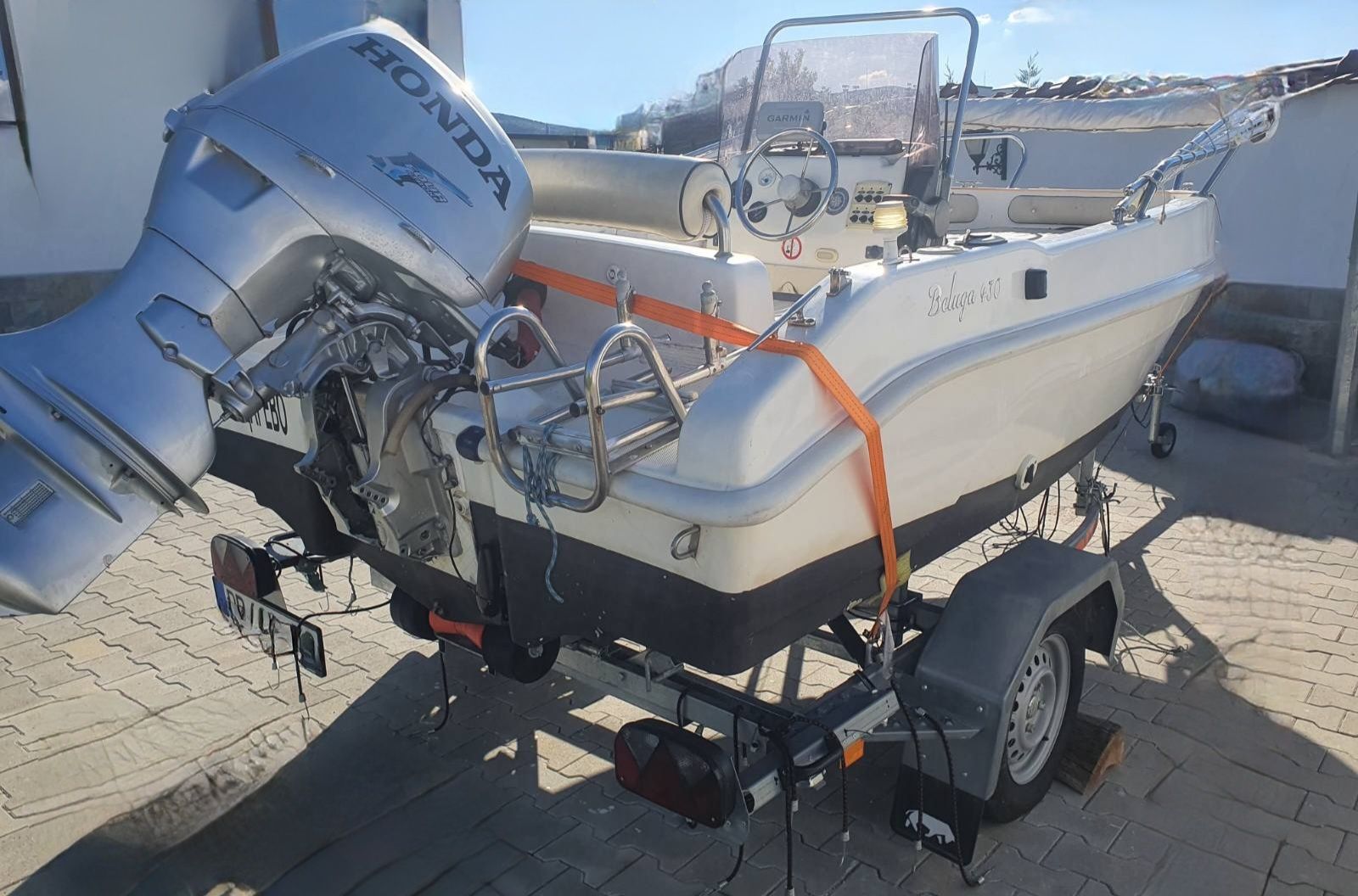 Лодка с двигател Honda 50к.с Beluga 430