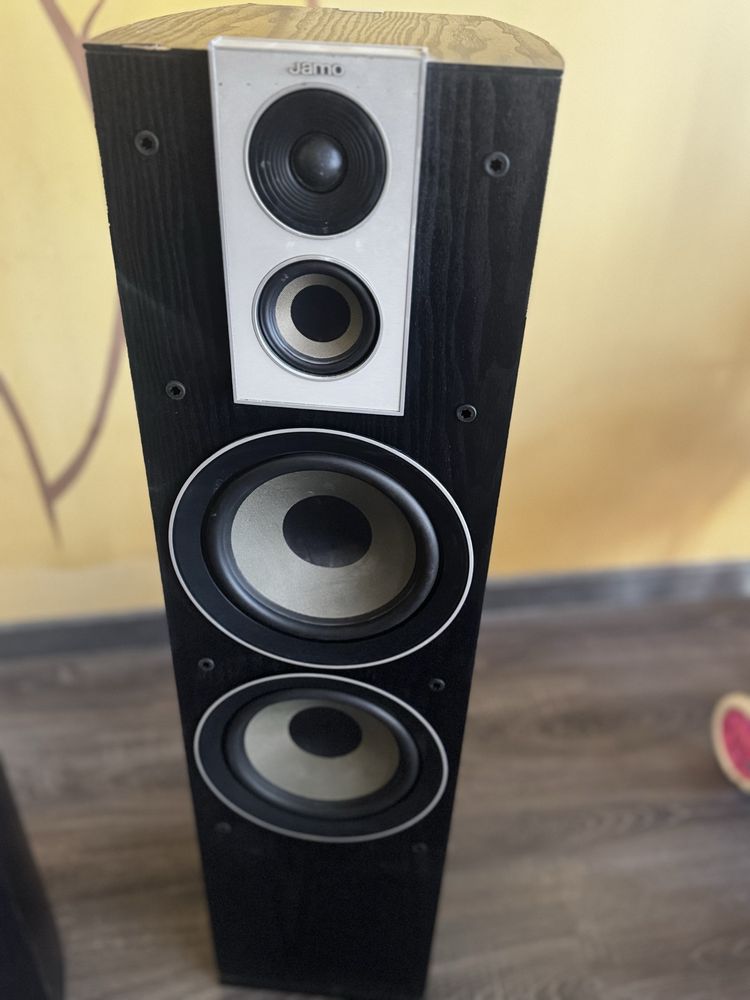Тонколони Jamo и усилвател Pioneer