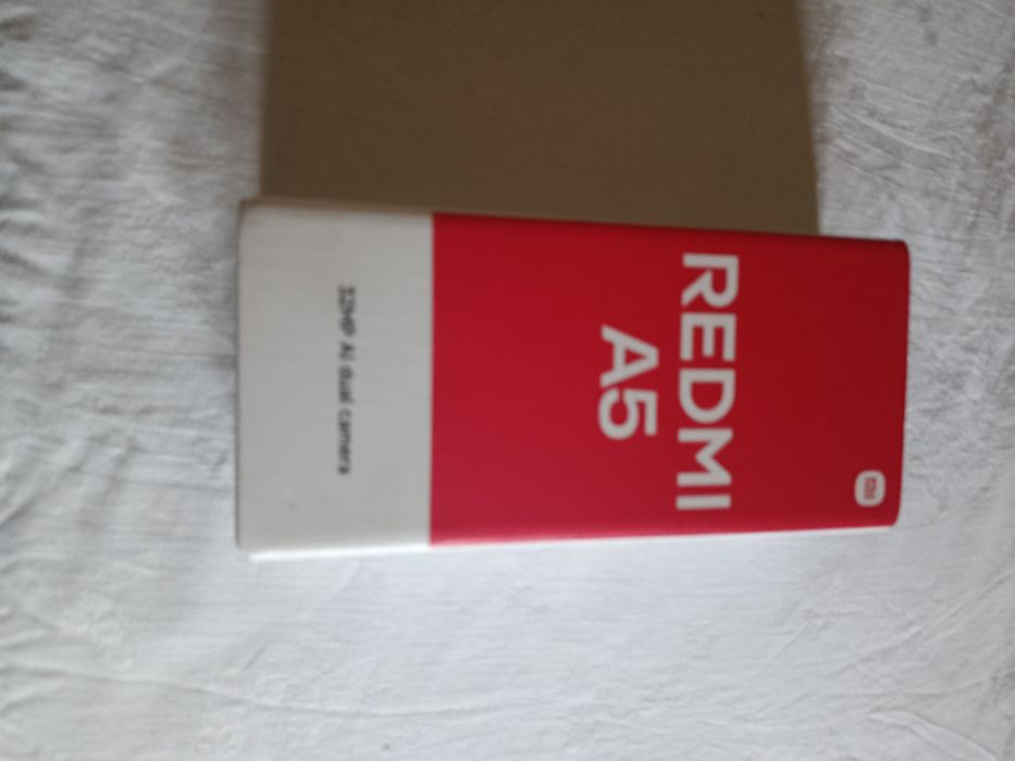 Telefoane noi sigilate