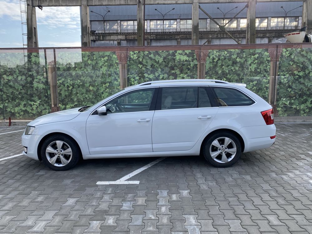 Skoda Octavia 3 *DSG*2.0*150cp*Piele crem*Lane assist