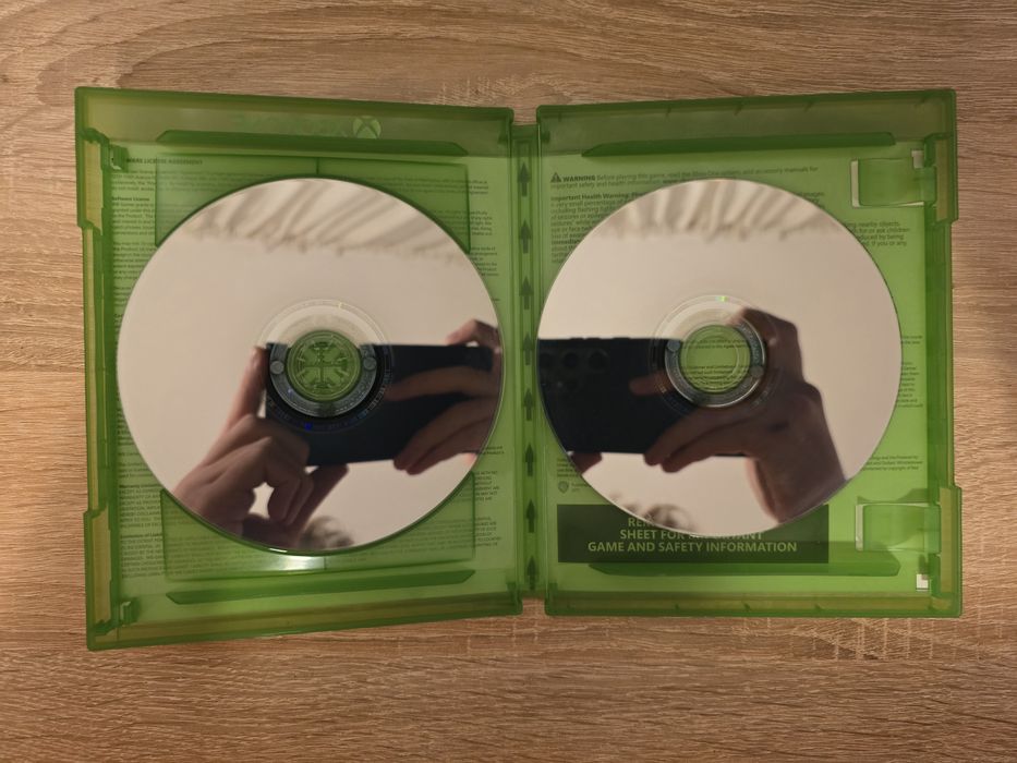 Outlast Trinity Xbox One ( Outlast, Outlast Whistleblower, Outlast 2 )