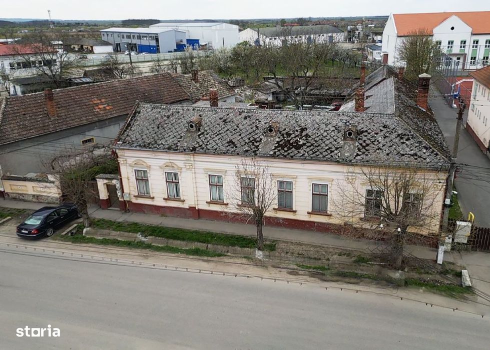 Conac boieresc / Casa generoasa cu 9 camere - Salard - IMOBIHOR