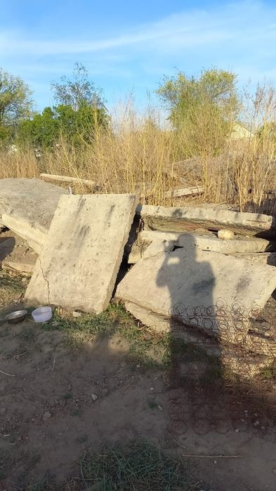 Отдам бесплатно железобетонные блоки