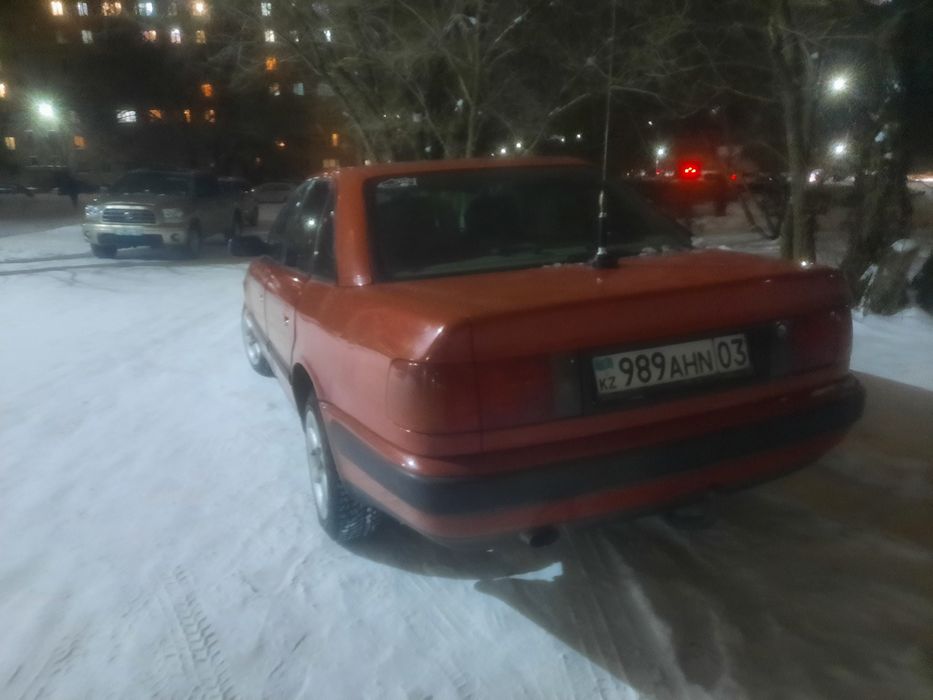 Ауди 100 с4  1991 года обем 2 инжектор на активнам ходу