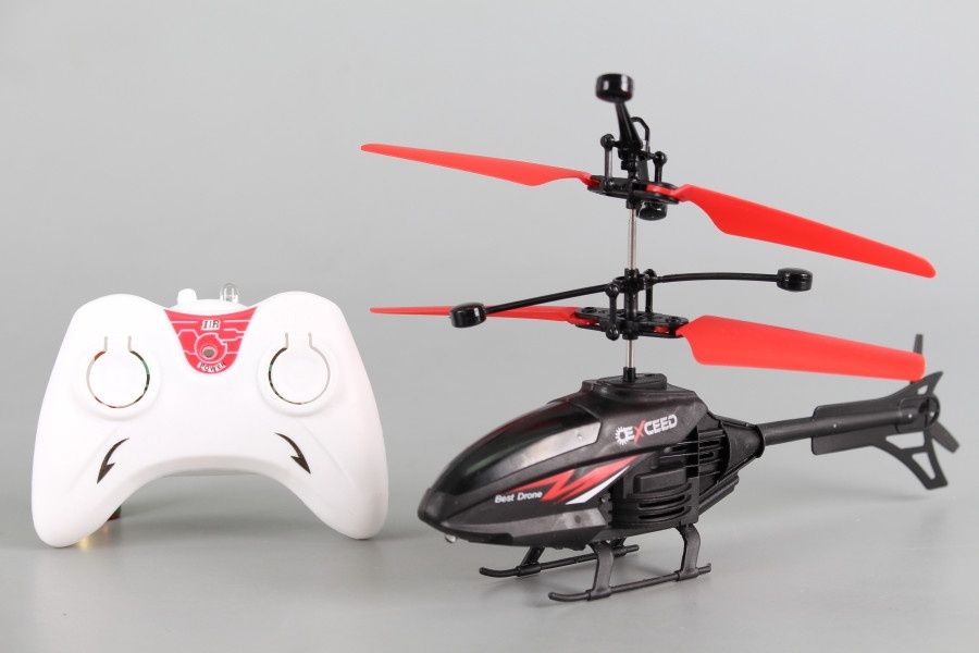 Хеликоптер със сензорно и дистанционно управление