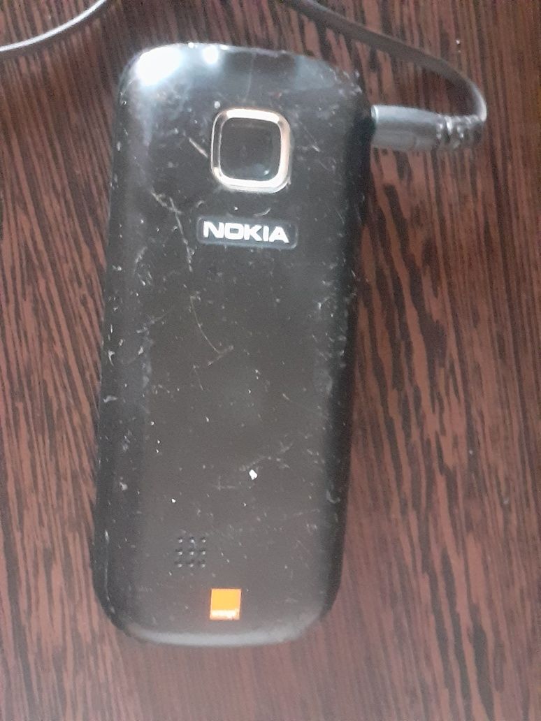 Telefon Nokia cu butoane