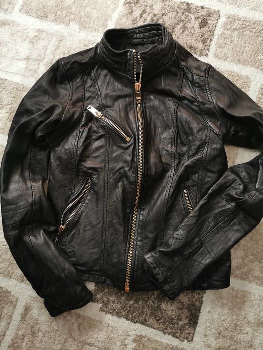 Bershka естествена кожа