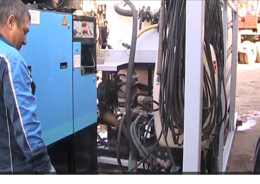 GRUNDODRILL 15X Машина за хоризонтален сондаж 15 тона със удар 28 тона