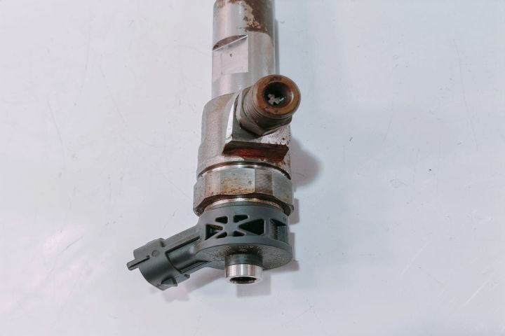 Injector  1.5 dci euro6 0445110800 Dacia Dokker prima generatie (face