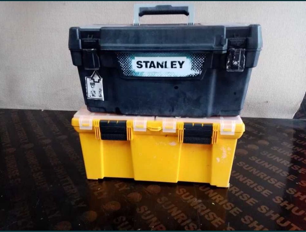 Куфари Девалт DeWallt и Stanley перфектно състояние