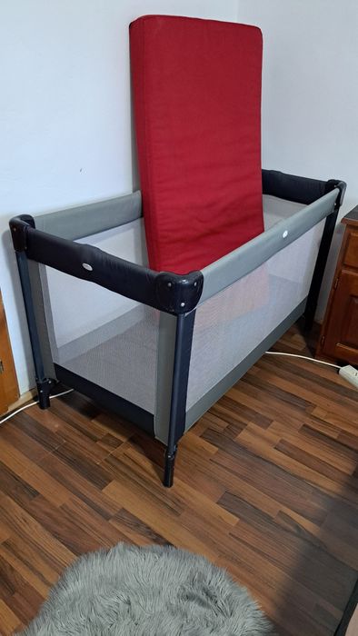 Vând pătuț pliabil