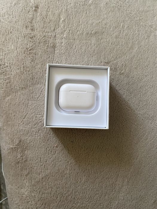 Airpods оригинал с коробкой